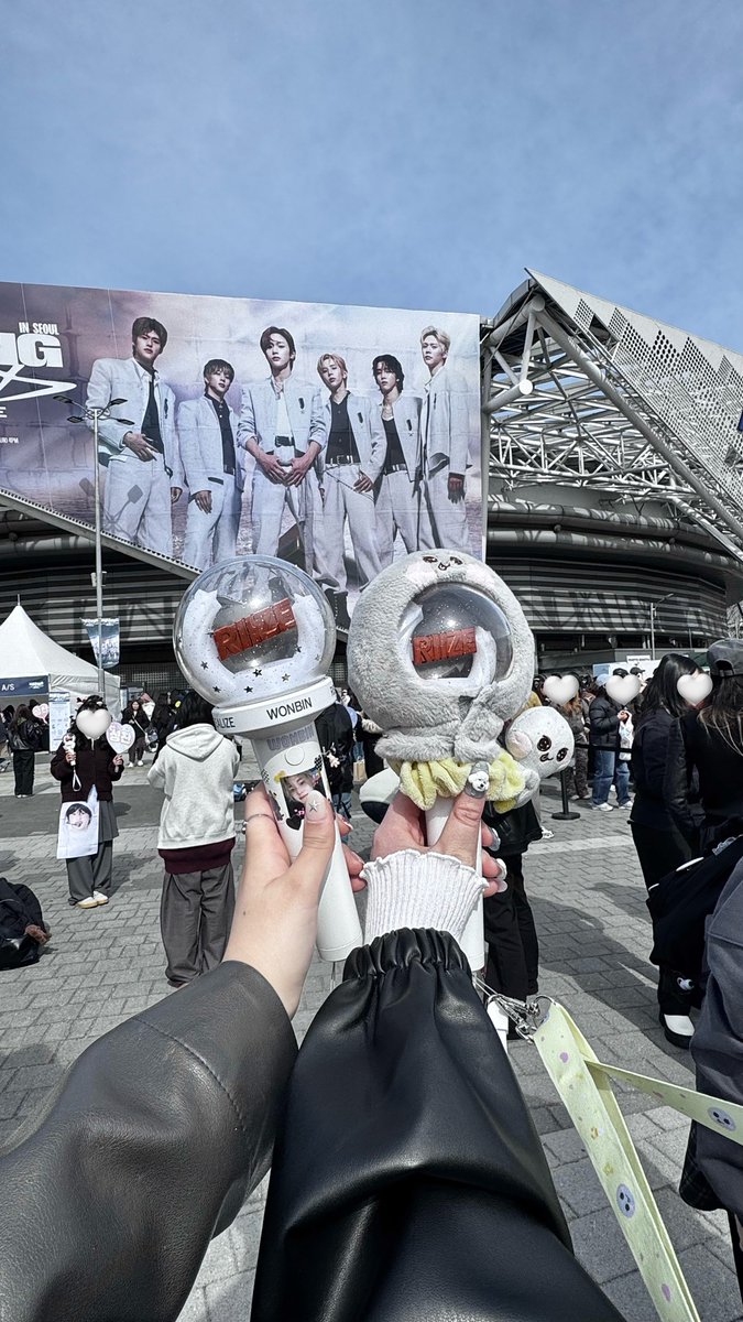 n 𑁊^. .^𑁊 tweet media