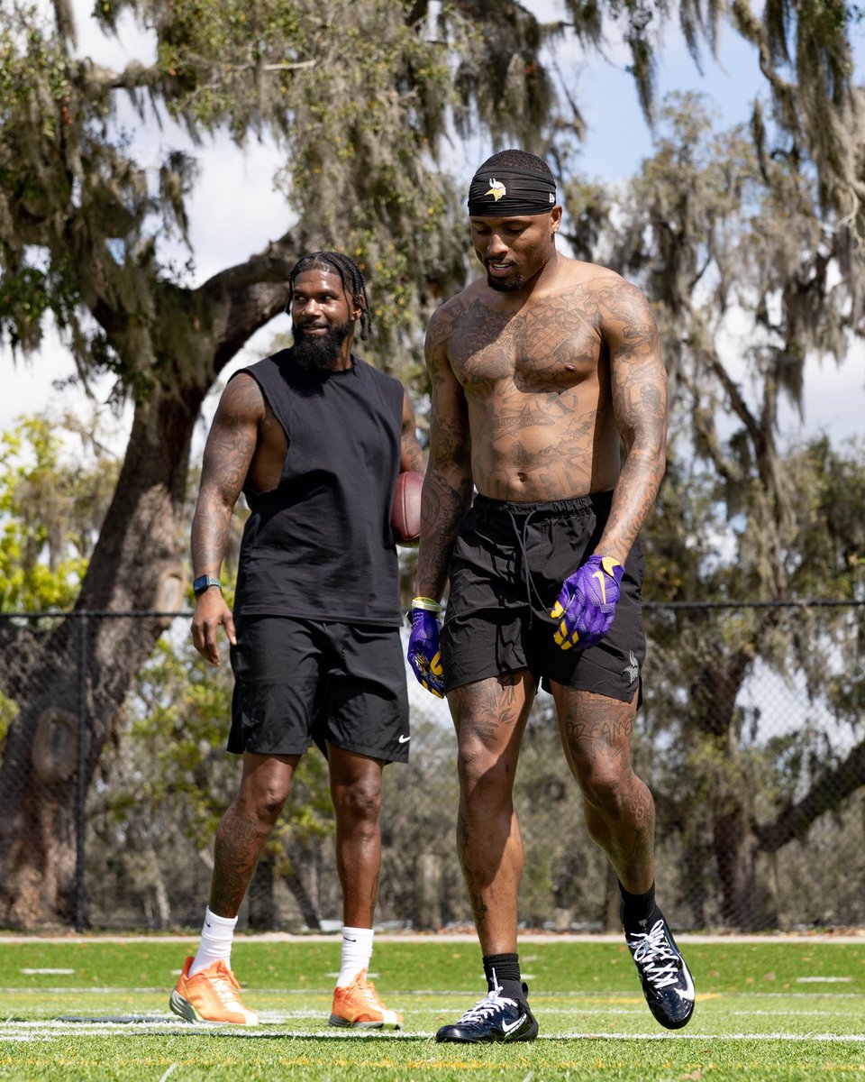 rodgers_isaiah's tweet image. Crazy how the list and the tape tell two different stories. #2Different