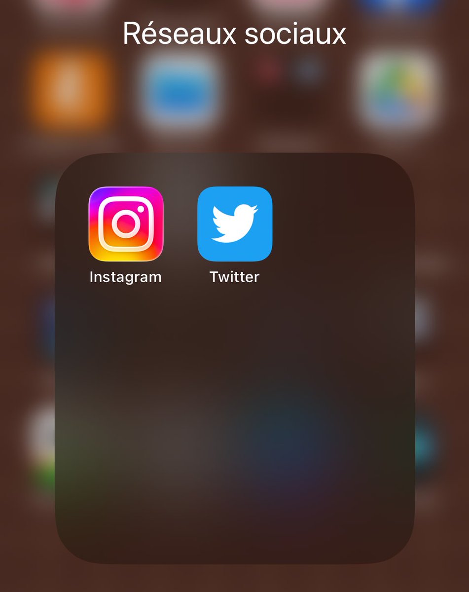 Sickar_t's tweet photo. Perso j'ai décidé que ça s'appelerait toujours twitter. 😌 https://t.co/VNyQhqr1zz