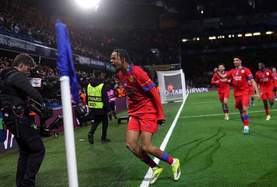 𝑨𝒀𝑴𝑨𝑵 🇩🇿 tweet media