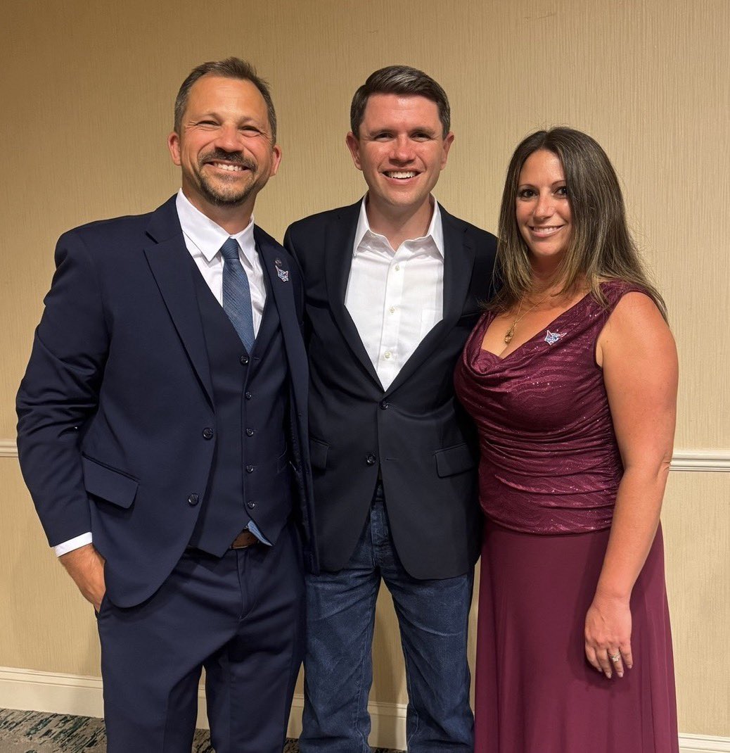 ElectEvanHunt tweet media