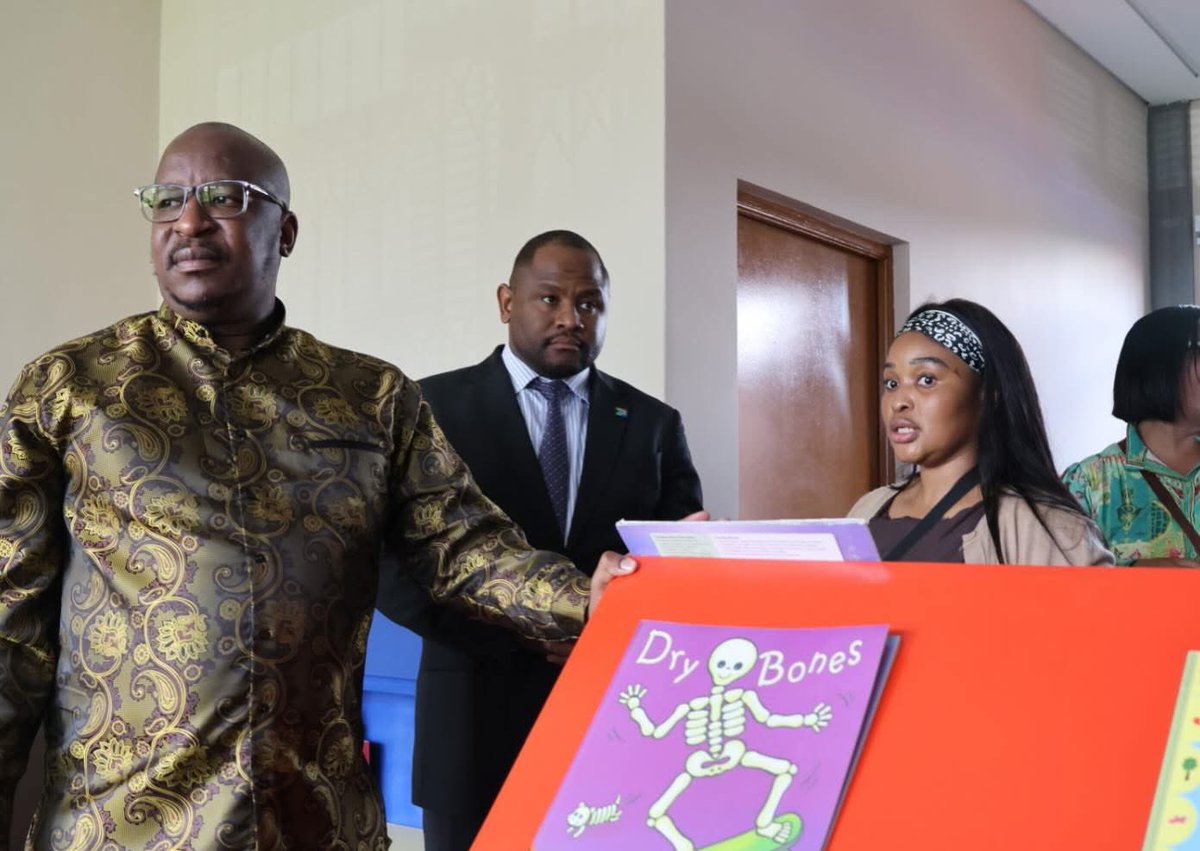 GautengSACR's tweet photo. The Executive Mayor of @city_mogale Cllr. @MayorSele welcomed this state-of-the-art, technology-enabled library – bringing real opportunities closer to the people of Kagiso.

#LibraryWeek
#HumanRightsMonth2026
#GrowingGautengTogether https://t.co/OWU6CYQJU5