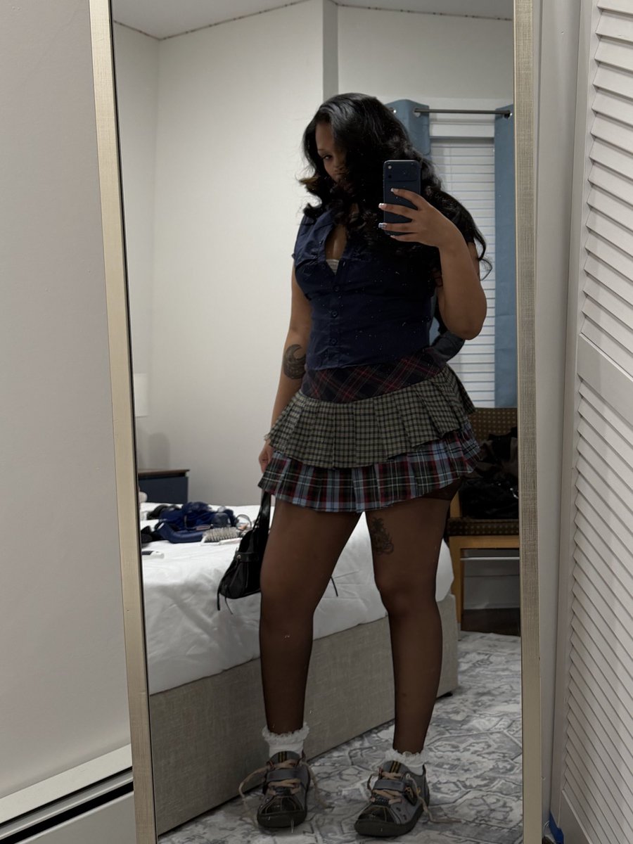 kaislay3r's tweet photo. 23, thick, and prettiiiii https://t.co/oHpgCmdMp1