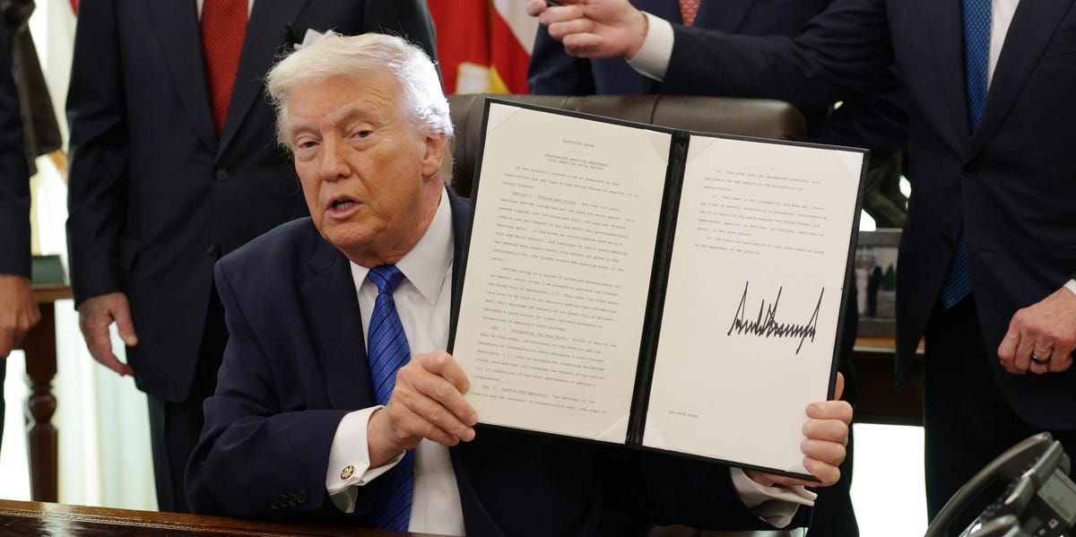 Road & Track tweet media