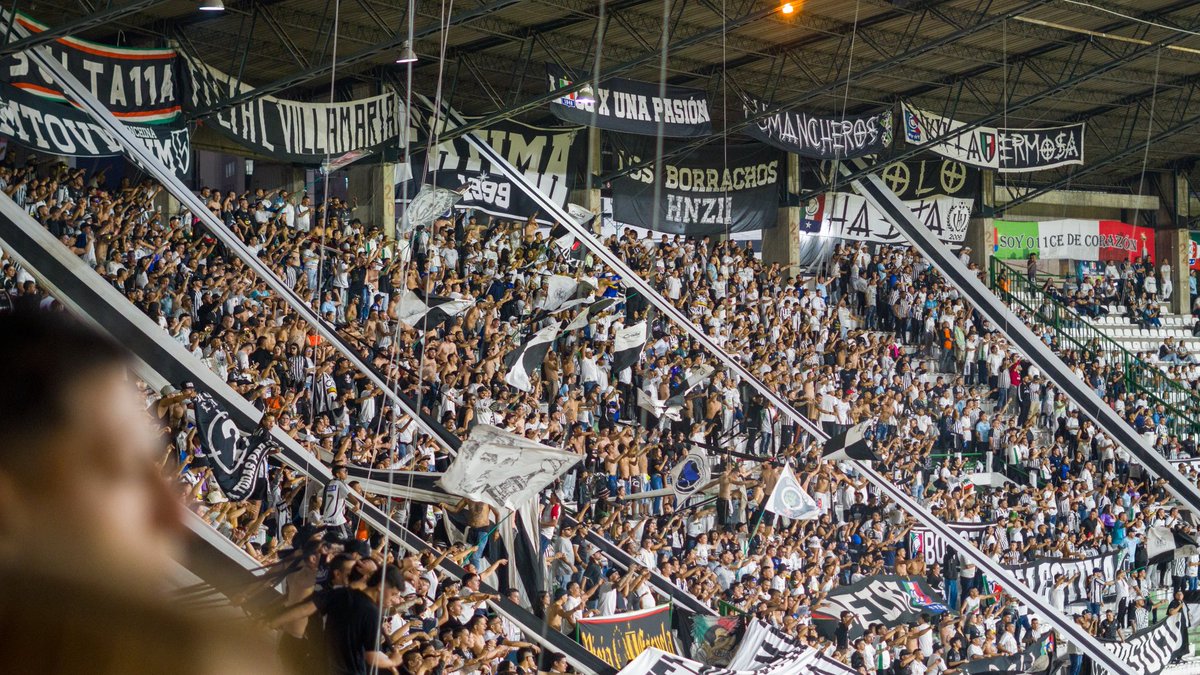 HNZ11 - La Banda del Eje tweet media