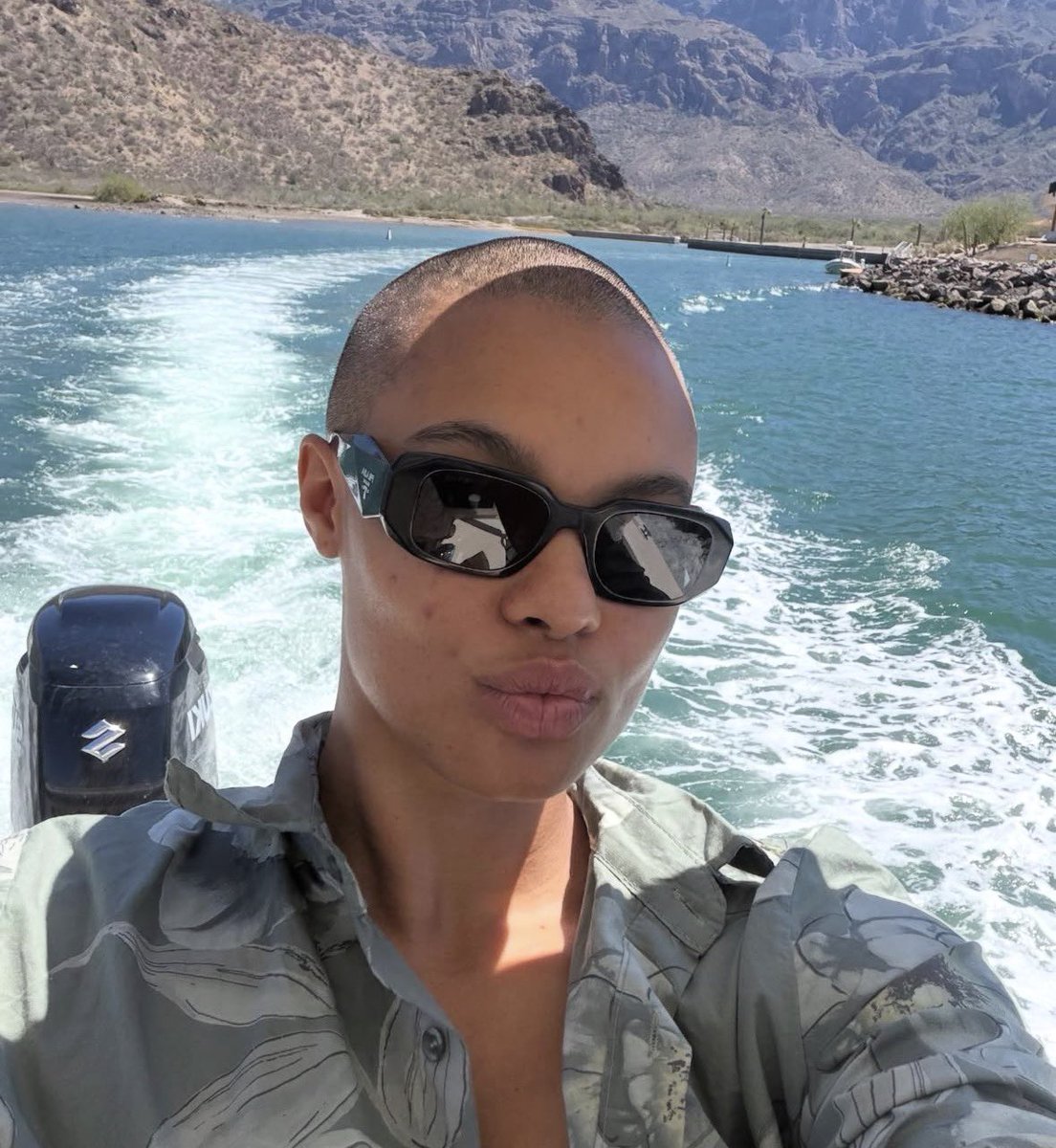 PHNX_Mercury's tweet photo. New look from Satou Sabally for #alopeciaawareness 💙
(via Satou on IG) https://t.co/oweLnZdM1L