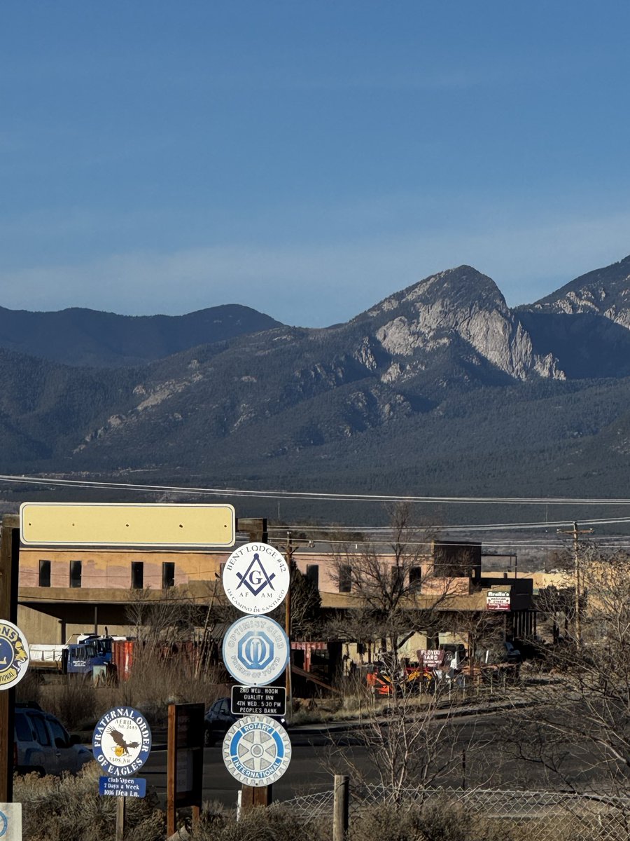 Howling Giant tweet media