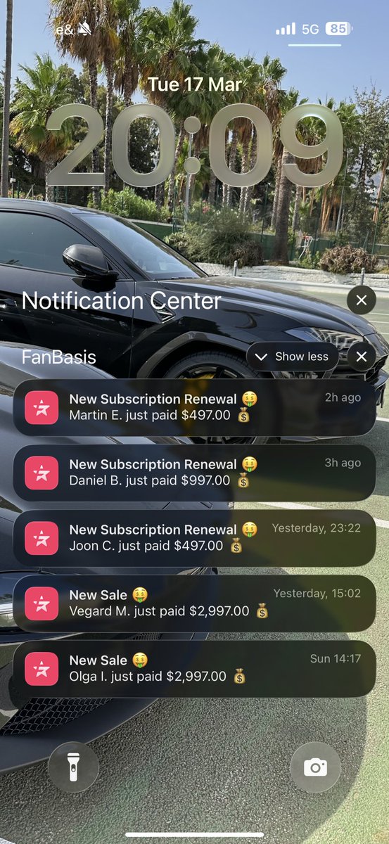 jiiaruan's tweet photo. Renewals kicking in. 

No trials or 49/mo plans. 

We START at 497 and people still want to pay 6-12 months upfront. https://t.co/0ivbAbxRFN
