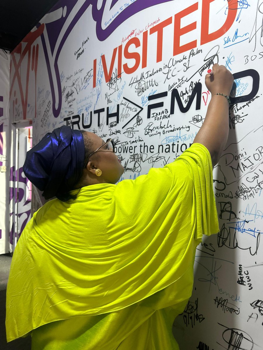 Y O U T E R U S tweet media