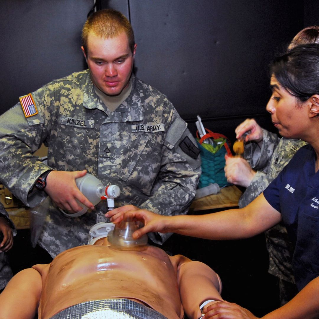 In any crisis, immediate medical skills can be the difference. Master these vital techniques every prepper needs to know! 👉Link: crateclub.com/blogs/articles…