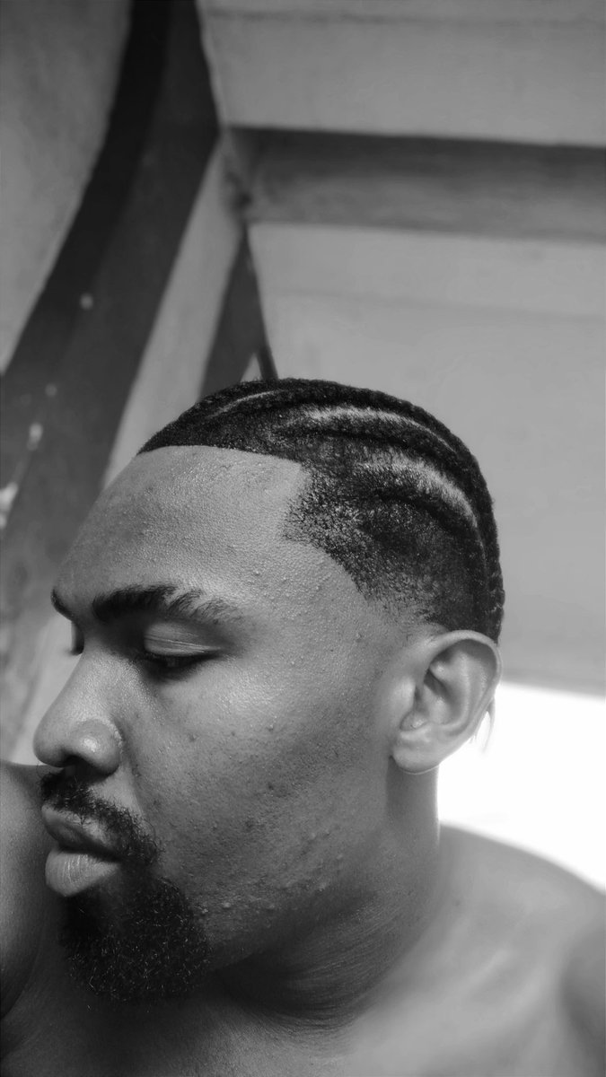 KINN CHAMPION tweet media