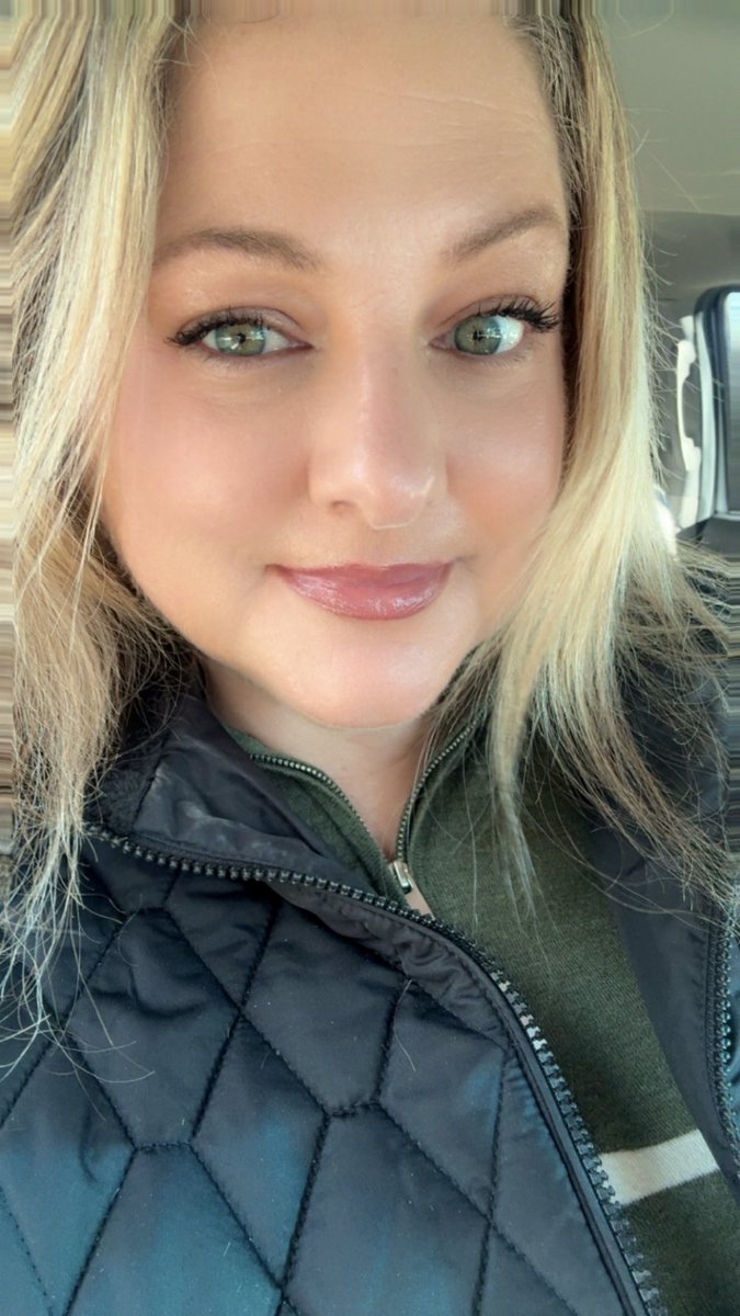 Kelley Belle tweet media