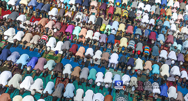 channelstv's tweet photo. FG Declares Thursday, Friday Public Holidays For Eid-el-Fitr

https://t.co/Ly23379UhI https://t.co/as91lbWxU3