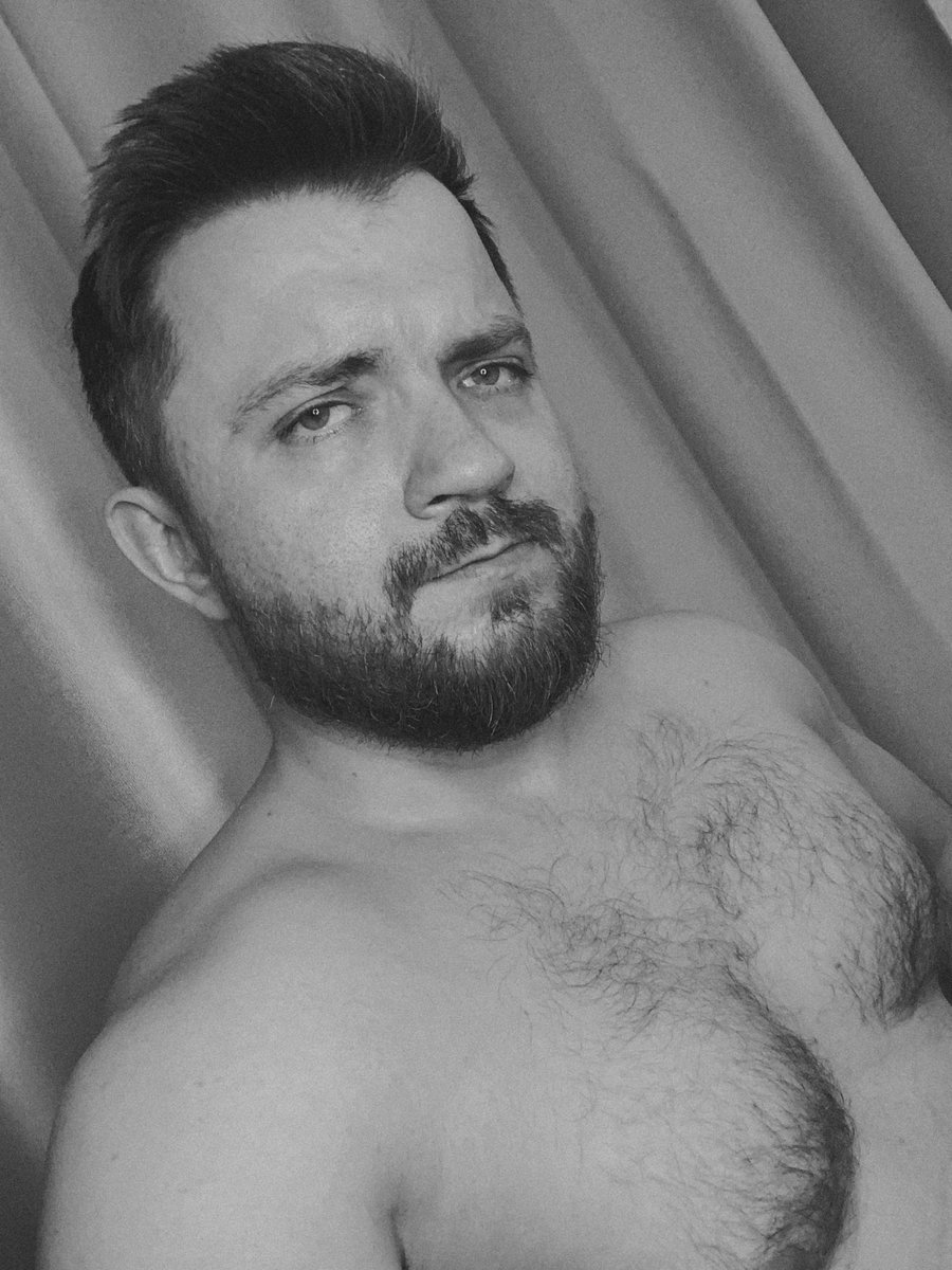 твоя мамка знает tweet media