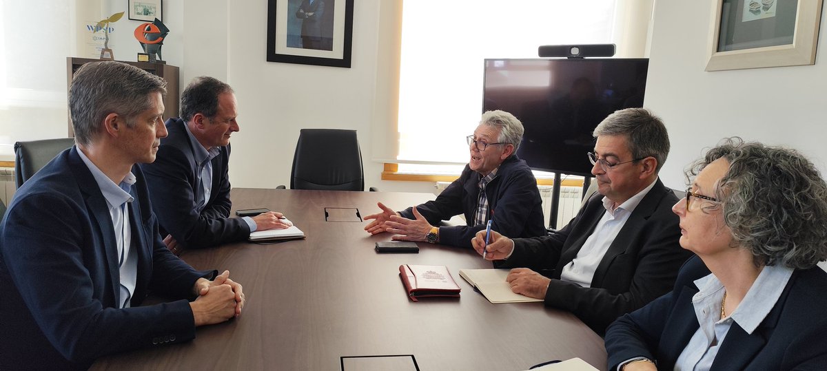 Puerto de Vigo tweet media