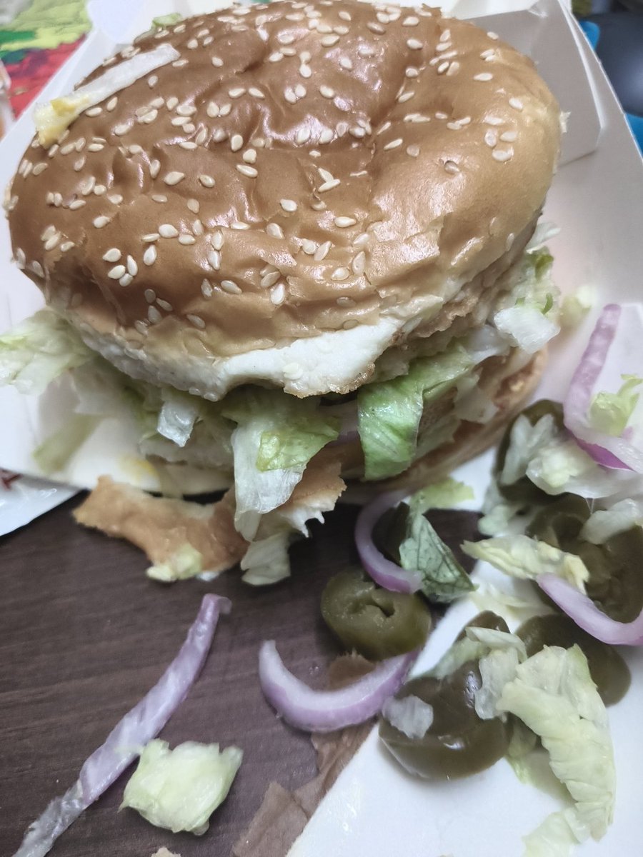 RapeSolutions's tweet photo. Received completely damaged food from Swiggy (Order ID: 232571423406663).
Drink spilled, food ruined, not consumable.
Shared proof → Refund denied.
This is unacceptable.
@Swiggy @SwiggyCares #ConsumerRights https://t.co/jNtIvZeEfg