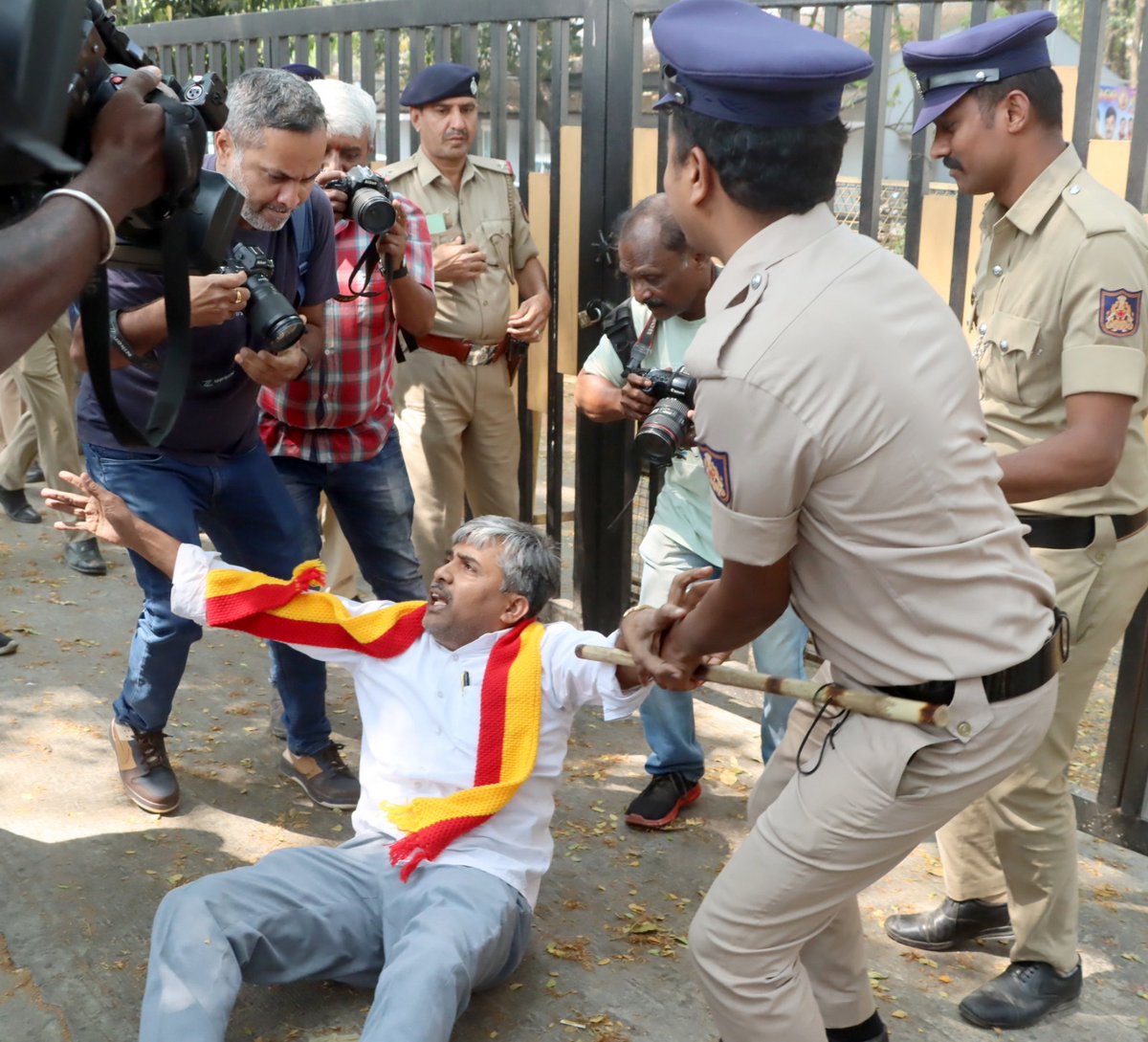 ನಾರಾಯಣಗೌಡ್ರು.ಟಿ.ಎ | ‌Narayanagowdru T.A. tweet media