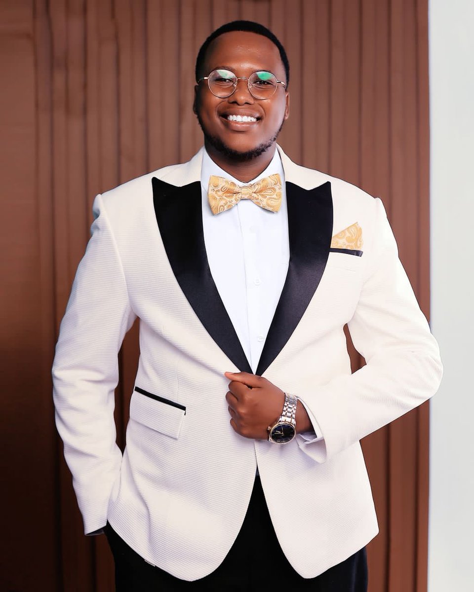 Ndebwoha and 20 others tweet media