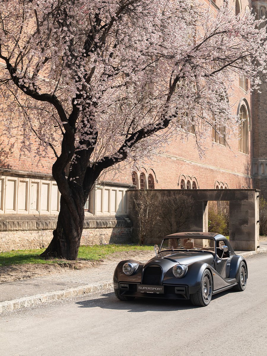 Morgan Motor Company tweet media