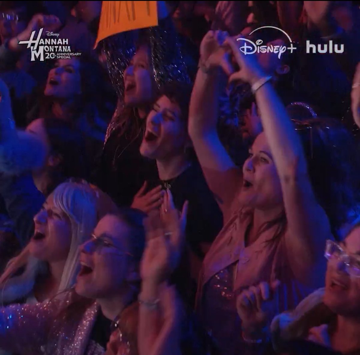 LEIA LOVES HANNAH 🎸 tweet media