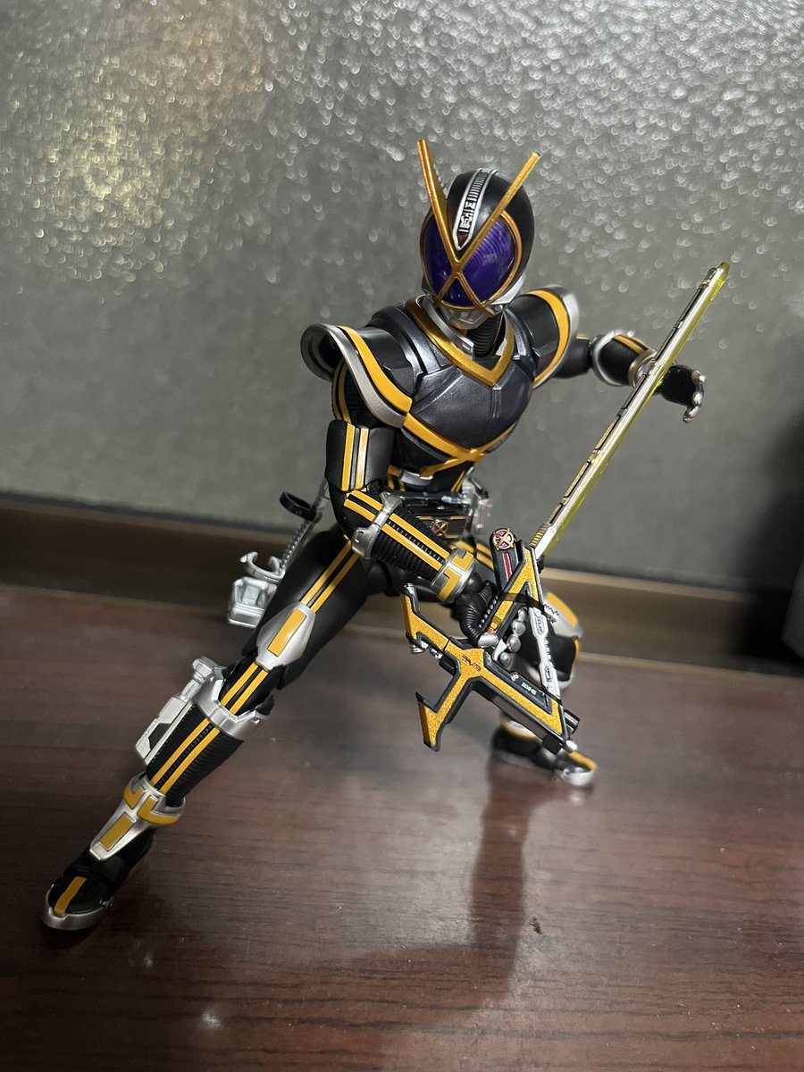 tiga0930's tweet photo. カイザスラッシュのキメ、どっちが好み？ https://t.co/ceIZ2PvcpZ