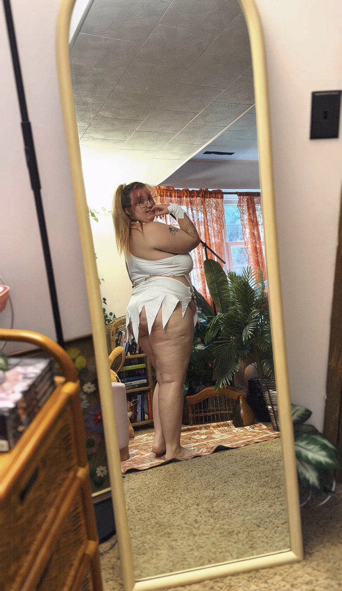 Fae Valentine tweet media