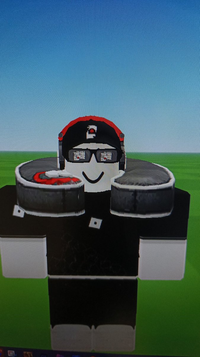 𝗘𝗫𝗖𝗟𝗨𝗦𝗶𝗩𝗘𝗭𝗔𝗖//𝐂𝐑𝐢𝐌𝐒𝐎𝐍 tweet media