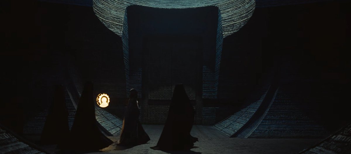 Dune: Part 3

-Hay un Time-Skip de 17 años.
-Oscura y épica.
-Intrigas palaciegas.
-Se explora aún más el worldbuilding.
-Es un Thriller.
-Más acción que las dos anteriores.
-Se ve que adaptarán La Guerra Santa.
-La música y la fotografía son de otro nivel.