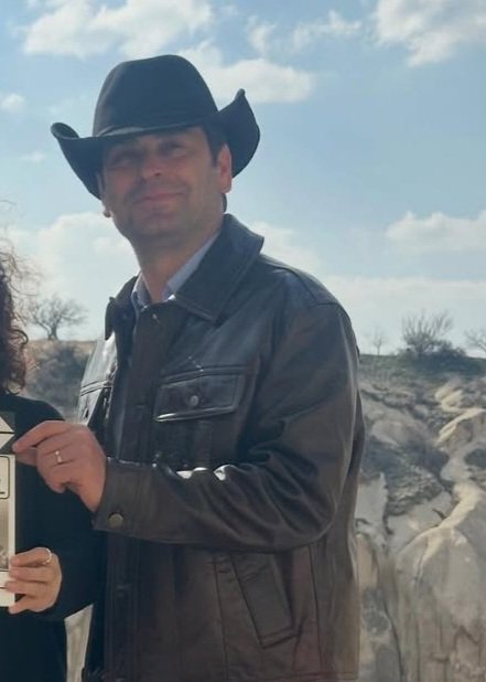 Lindo os bambolês brilhando, selim aka maira cardi turco o homem mais realizado do mundo