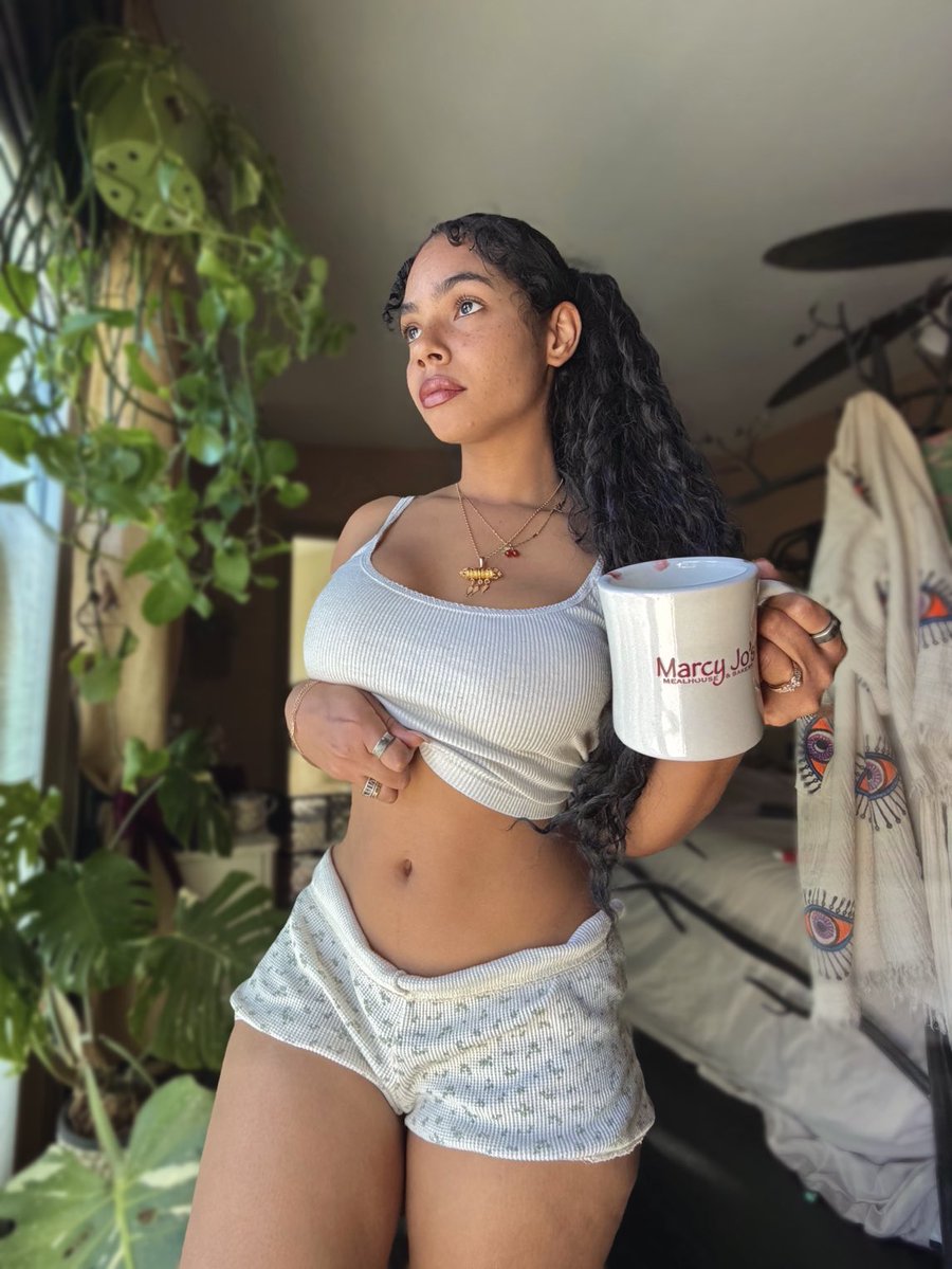 Princess Helayna tweet media