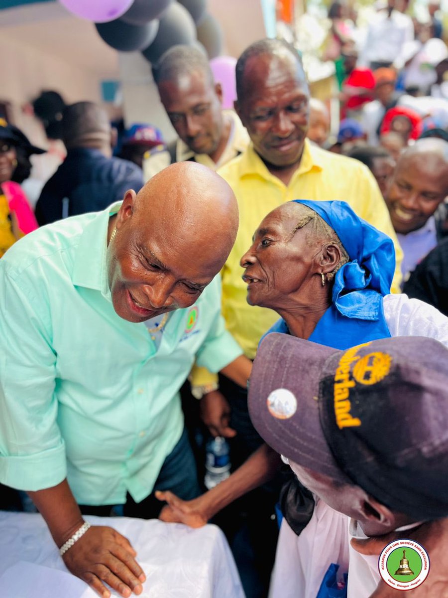 La Rubrique tweet media