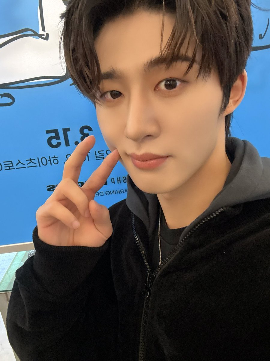 김한빈 tweet media