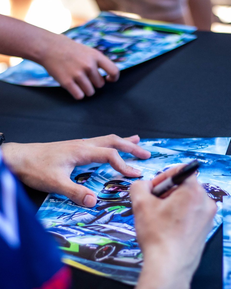 Carl Bennett tweet media