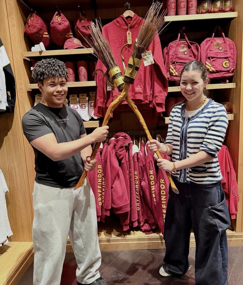 Wizarding World Direct tweet media