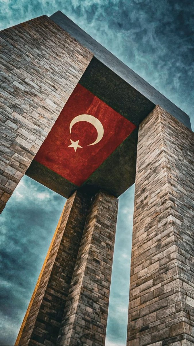 "Sana dar gelmeyecek makberi kimler kazsın? 
"Gömelim gel seni tarihe!" desem, sığmazsın."

Kahraman Mehmetçiklerimizi saygı, rahmet ve minnetle anıyoruz.
Ruhunuz şad mekanınız cennet olsun.
#18MartÇanakkaleZaferi 
#18MartŞehitlerGünü 
#Çanakkalegeçilmez