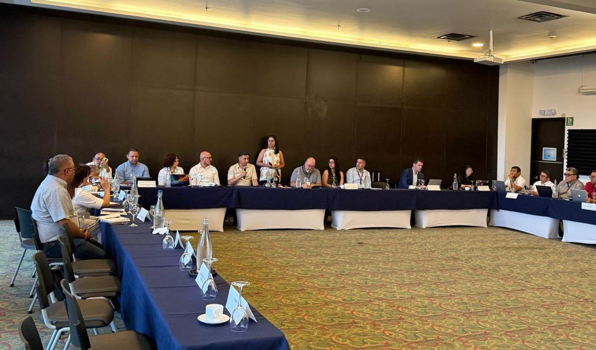 MinTrabajo tweet media