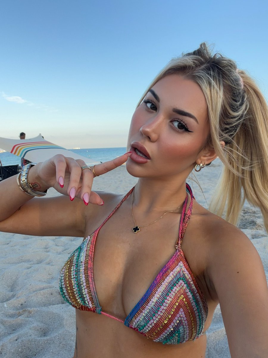 samantra tweet media