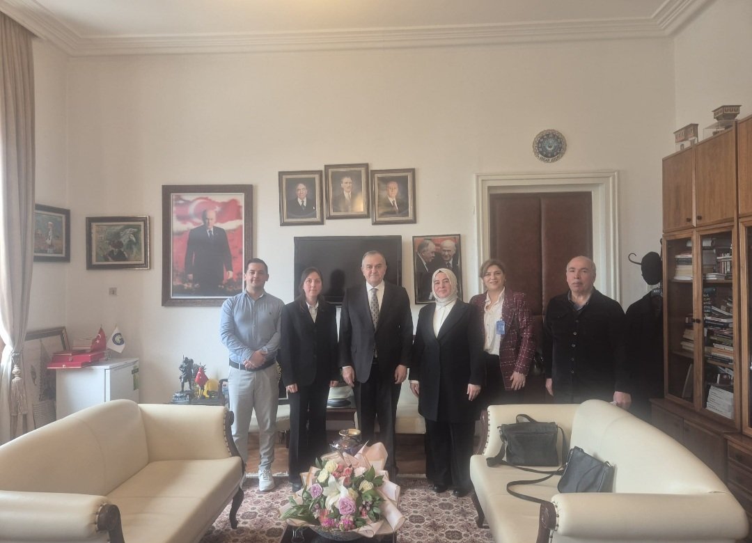 emelshnn3506's tweet photo. Bizler umudumuzu koruyarak, sabırla ve kararlılıkla sürecin takipçisi olmaya devam ediyoruz.
İnanıyoruz ki; verilen emekler karşılık bulacak, bekleyen öğretmenlerimiz hak ettikleri yerlere kavuşacaktır. 🇹🇷#EKSS
@RTErdogan @Yusuf__Tekin @dbdevletbahceli @erkanakcay45 @ersoyruhi https://t.co/z93L1NtJWk