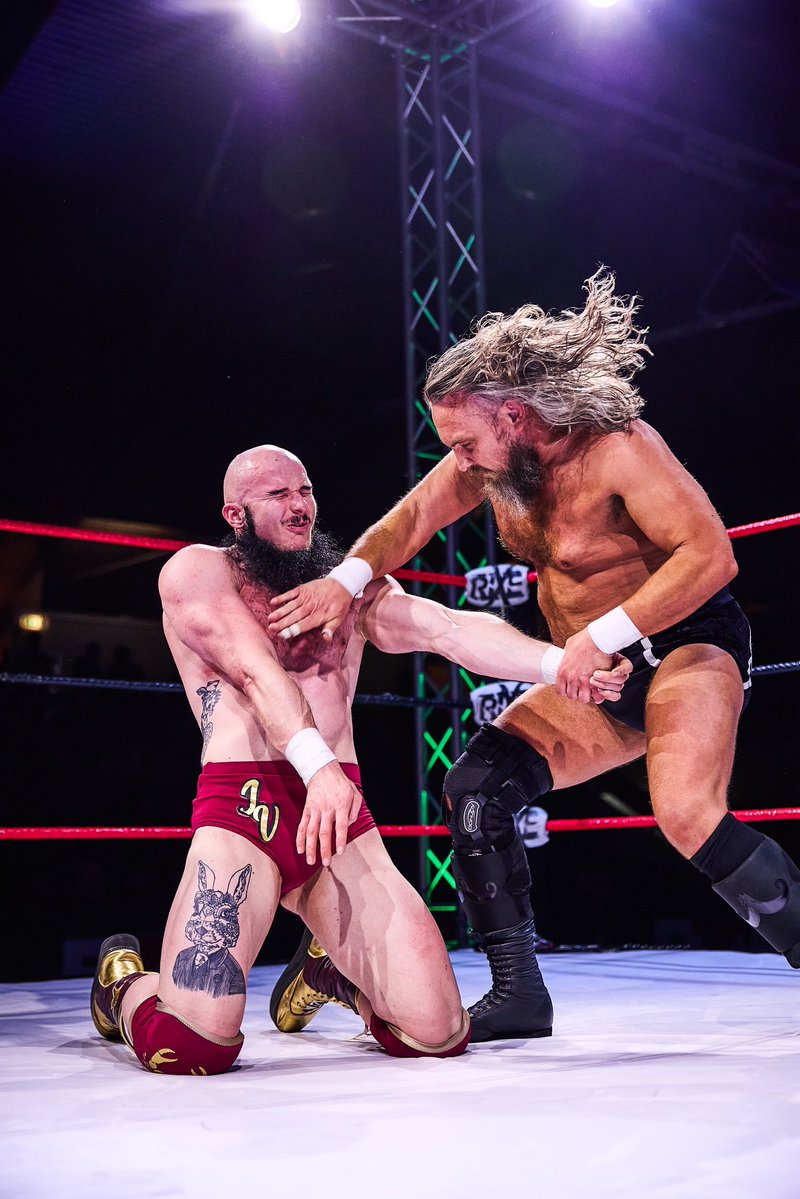 BZWrestling tweet media