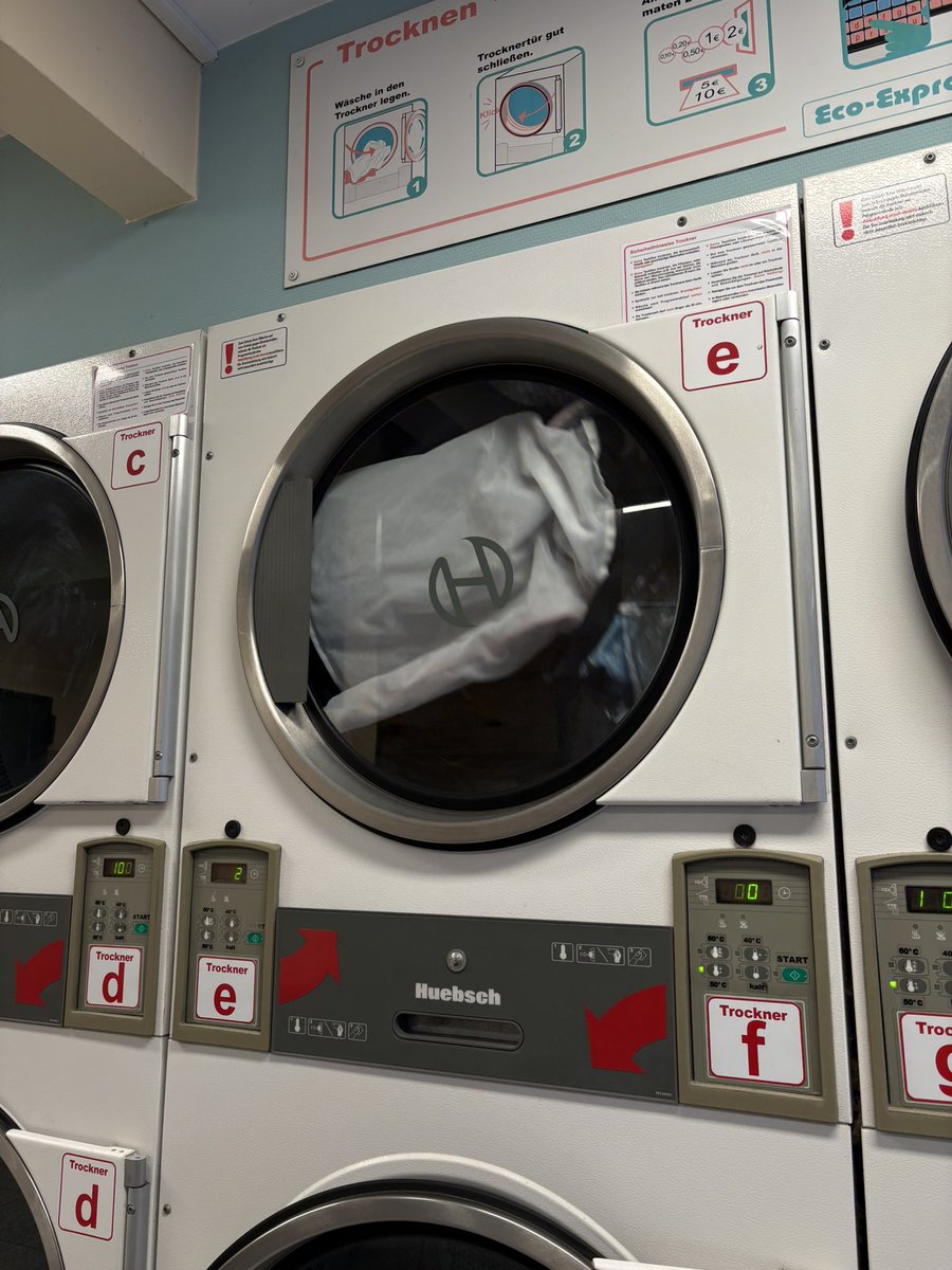 まんだむ tweet media