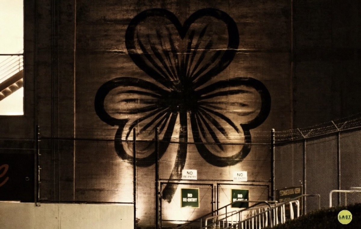 Last Dive Bar 🏟 tweet media