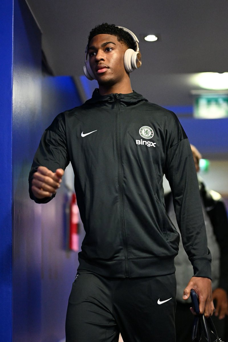 Just Chelsea tweet media