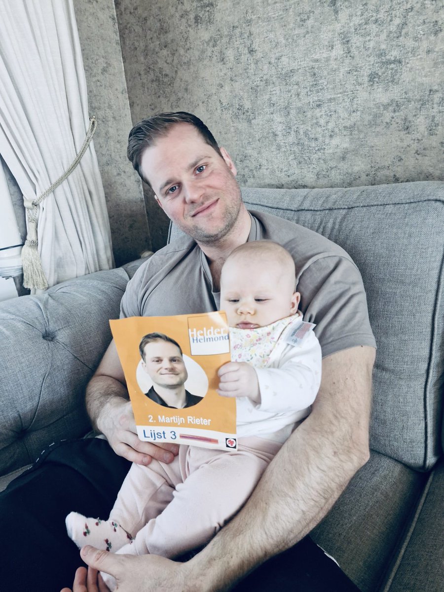 Mijn grootste fan, alleen nog te jong om te stemmen🧡

Morgen verkiezingen. Maudy is mijn grootste drijfveer. Juist voor haar zet ik me in: voor een stad waar ze veilig over straat kan en waar er straks genoeg woningen zijn als ze ooit op zichzelf wil wonen .

Stem lijst 3 Nr 2🗳️