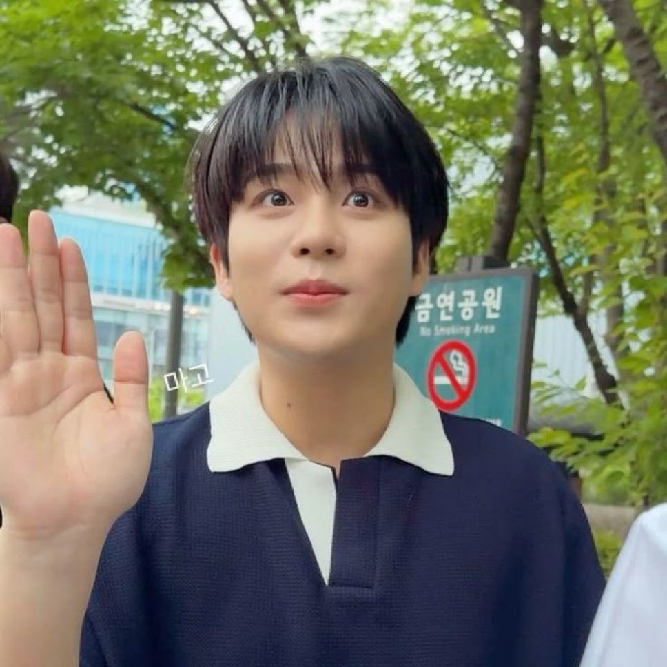 this picture of jongho always makes me so happy…his little c: i’m crying