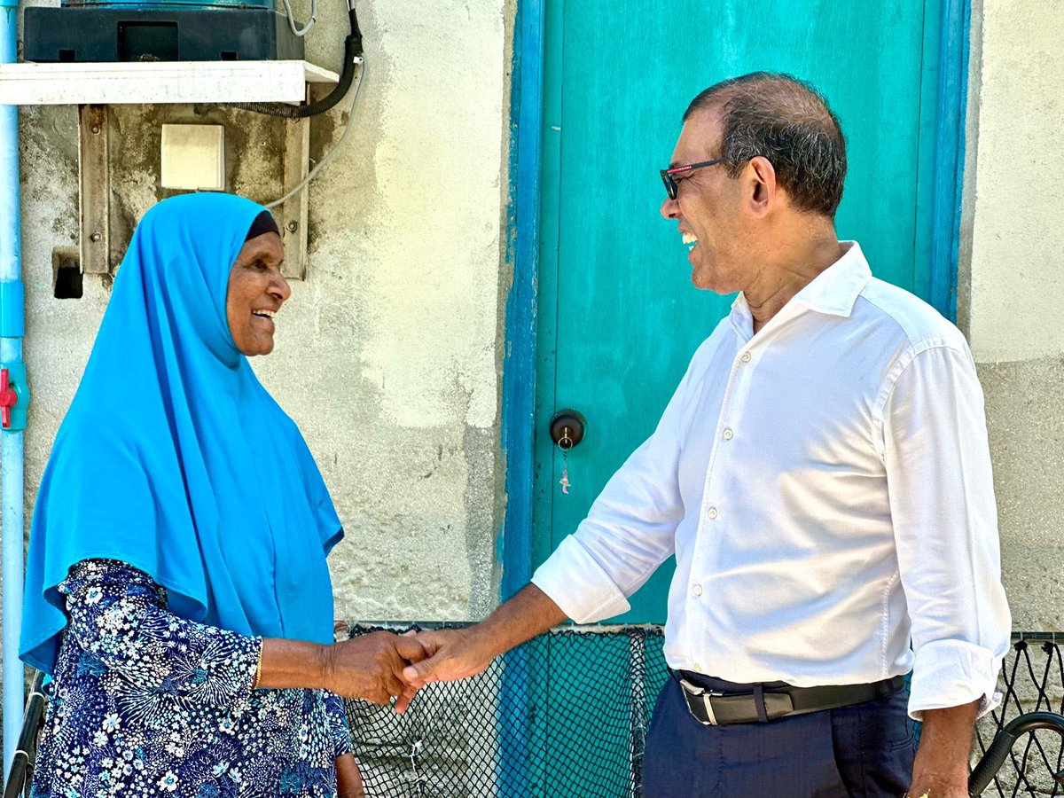 Kindness
is
one of the most
beautiful qualities a person can have. It means caring for others and helping them without expecting anything in return. A small act of kindness can make a big difference in someone's life. Kindness spreads happiness and builds strong bonds