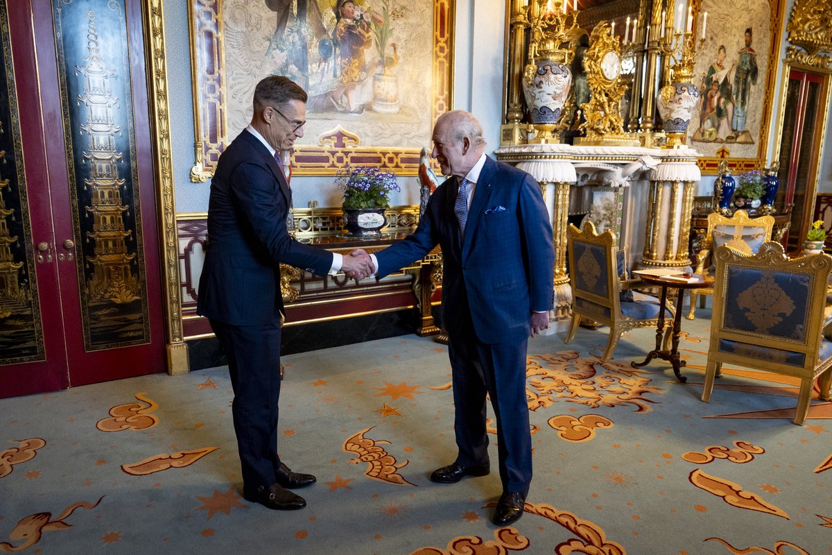 The Royal Family tweet media