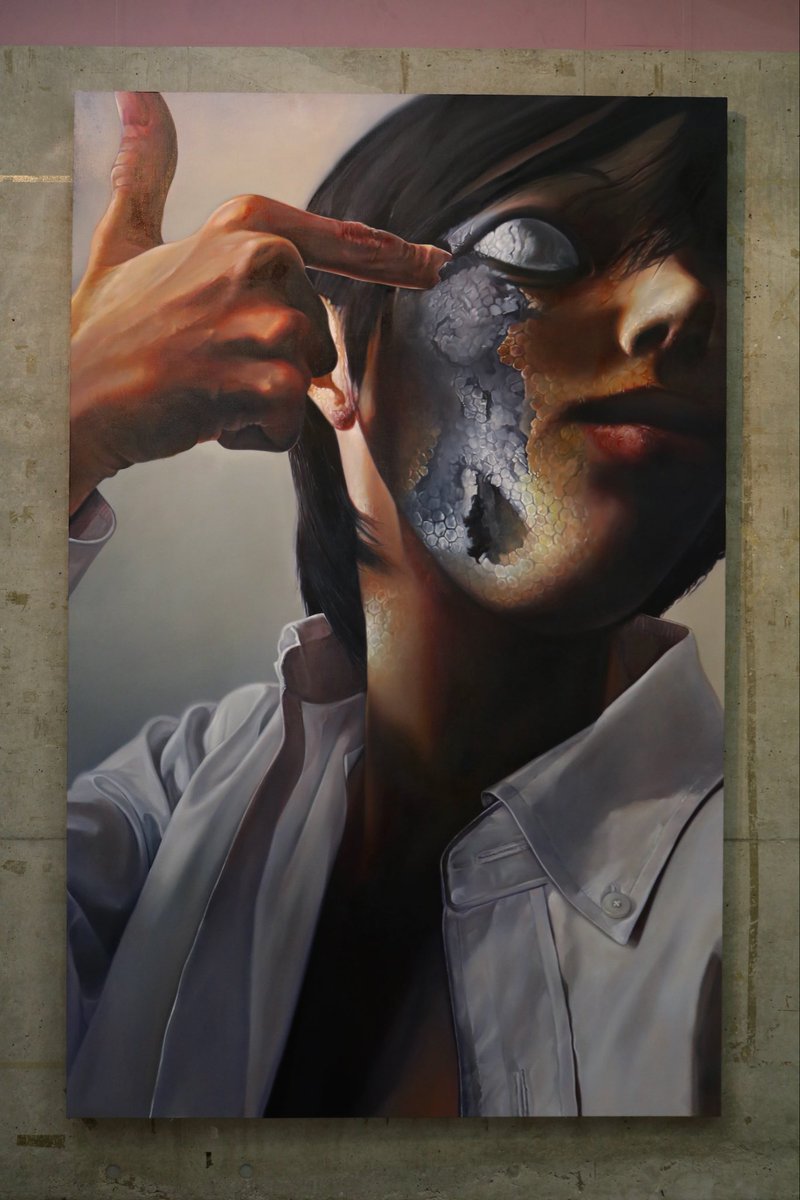 「ガラテア」
⁡
2025
2273×1455mm / M150号
油彩、キャンバス
卒業制作作品

ピュグマリオンがガラテアに「理想の女性であってほしい」という期待を抱くのなら、私はガラテアに「ピュグマリオンの期待を裏切るような女であってほしい」という期待を寄せてしまう。

#art #painting #油絵 #油彩 #絵画