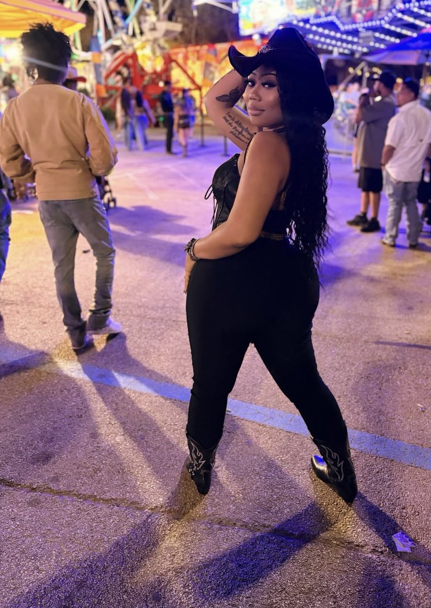 DaRealKandyKayy's tweet photo. Pretty Cowgirl🤠🐄Body Tea🍑Face Card Never Declines 🫠🥰
#Springbreak26
#Houston https://t.co/UtRxFDibZE