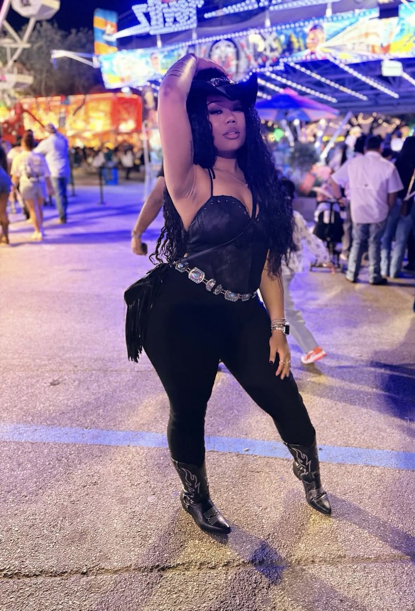 DaRealKandyKayy's tweet photo. Pretty Cowgirl🤠🐄Body Tea🍑Face Card Never Declines 🫠🥰
#Springbreak26
#Houston https://t.co/UtRxFDibZE