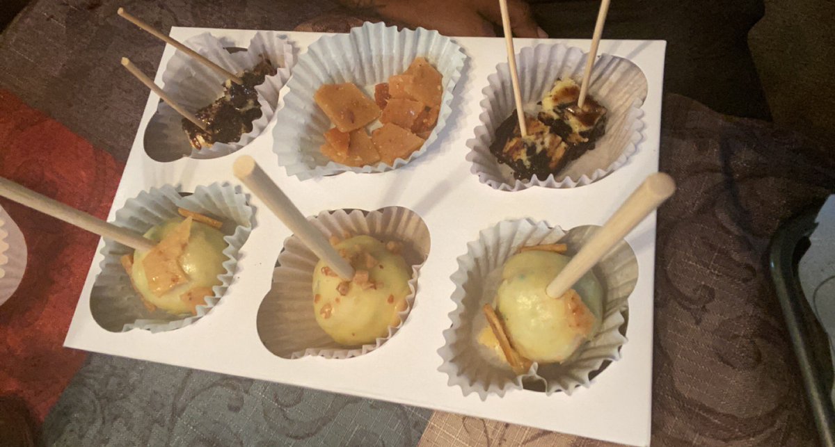 auntietrixitang's tweet image. Every so often I like to post my earlier work as a testament to how far I’ve come. 
I used boxed cake mix &amp;amp; pie crust to make these #cakepops &amp;amp; #cheesecake  before teaching myself how to make things from scratch
I incorporated alcohol into the coating, making #boozy versions also